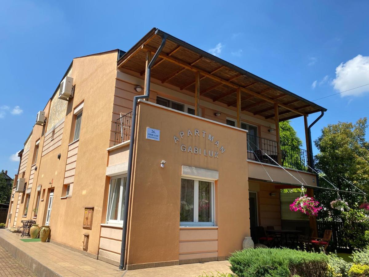 Gabi Lux Apartman Apartment Hajduszoboszlo Exterior photo