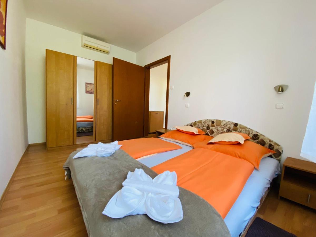 Gabi Lux Apartman Apartment Hajduszoboszlo Exterior photo