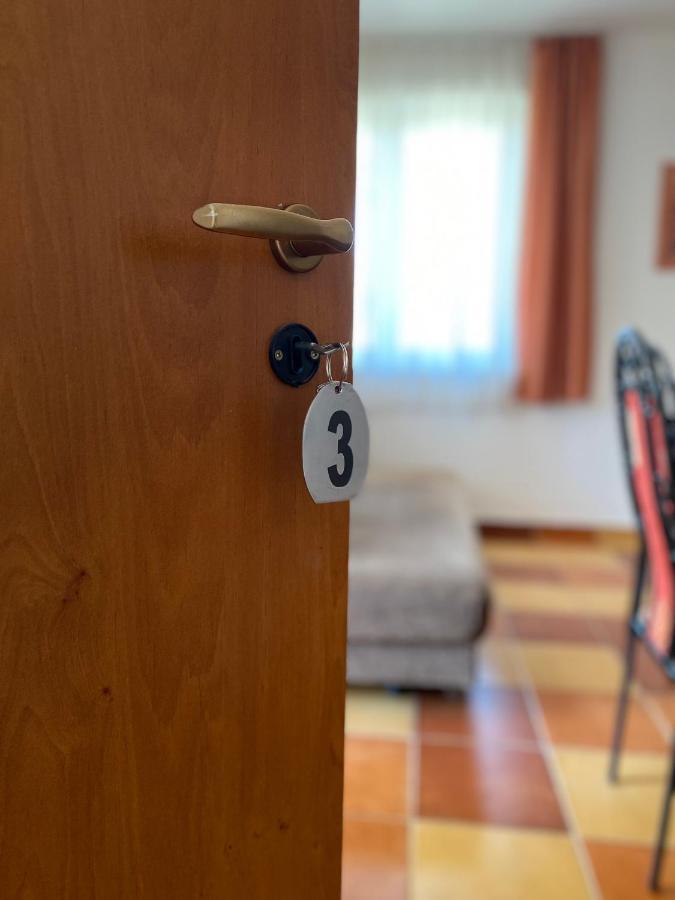 Gabi Lux Apartman Apartment Hajduszoboszlo Exterior photo